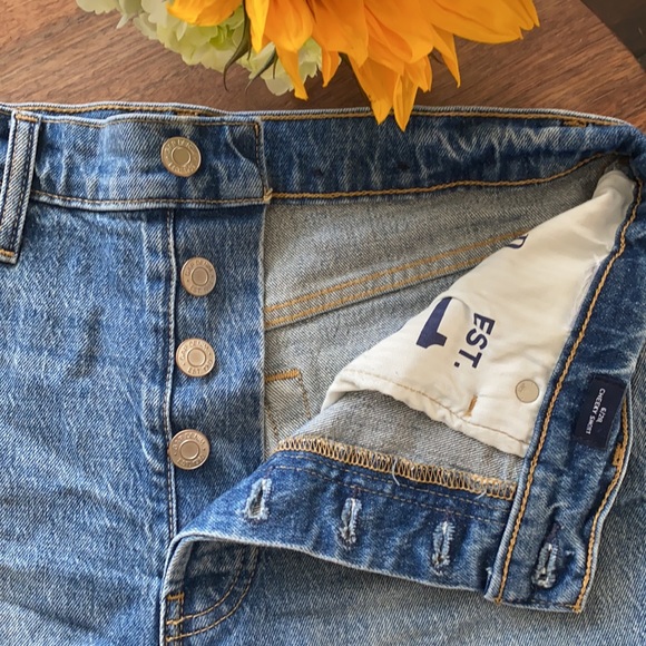 High rise button up “cheeky” denim shorts GAP - Picture 2 of 5